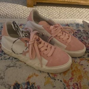 Off-whiteVirgilAbloh collab